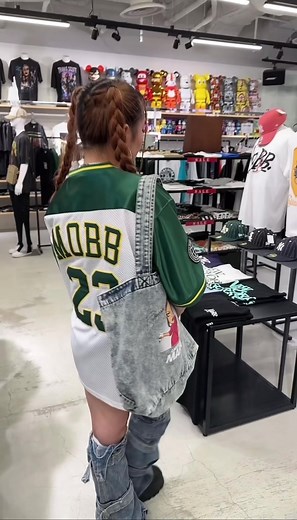 ロッカールーム服の続きに驚きの展開