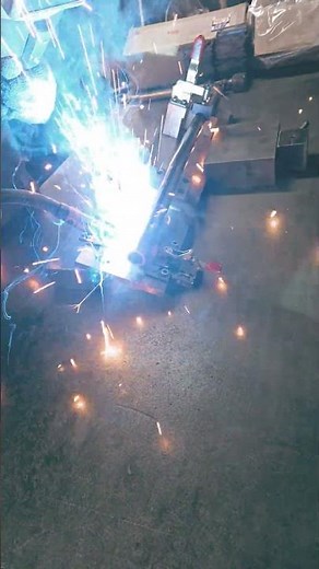 組立紹介 光注意 溶接 治具 鉄と鋳物 ハンドル 製品保管状態 医療器具や建設機器、各種パイプ加工の石川工業 群馬県 太田市 1本から対応可能な会社です。＃ステンレス＃手摺＃パイプ曲げ＃埼玉県＃幸手市