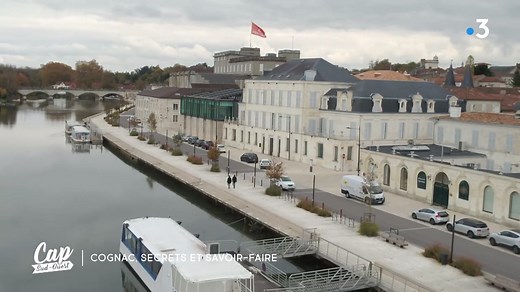 64K views · 80 reactions | Pour voir, revoir et partager Cap Sud Ouest: Cognac, secrets et savoir-faire. Cognac Ville d'art & d'histoire Destination Cognac Infiniment Charentes Cognac Martell Les Frères Moine "L'alcool est à consommer avec modération" | France 3 Nouvelle-Aquitaine | Facebook