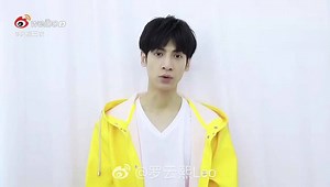 [Weibo| 17052020] 央视三农 update #tôi đại diện quê hương tôi# [Cùng với La Vân Hi, ca ngợi đặc sản quê hương] Dành sức trẻ, chiến đấu quyết định để vượt qua nghèo đói. La Vân Hi mời bạn trợ giúp các sản phẩm nông nghiệp quê hương, trái cây sấy khô ở quận Quảng An, Tứ Xuyên, trái kiwi đỏ hữu cơ ở huyện Thương Khê, quả óc chó ở huyện Bình Vũ ... tốt cho sức khỏe, bổ dưỡng và ngon miệng, những đặc sản nông sản này ở Tứ Xuyên có khiến bạn chảy nước miếng? Hãy đến và tham gia cùng La Vân Hi quan tâm trợ