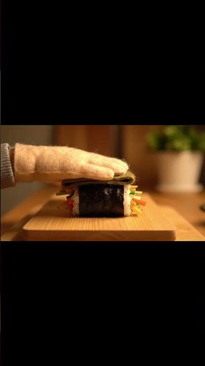 Perfectly rolled Korean kimbap recipe #koreanstreetfood #homemadekimbap #shorts