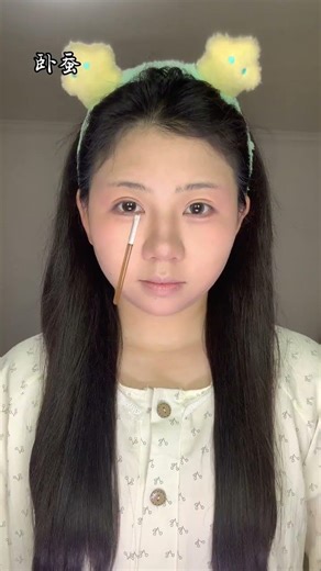 Enchanting Pastel Makeup Sticker Art - Your Personal Spokesperson in Stop-Motion Animation