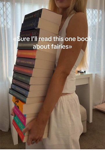 Exploring the Sarah J. Maas Universe: A Reader's Journey