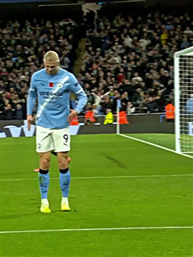 Top 7 Best Strikers of 2025