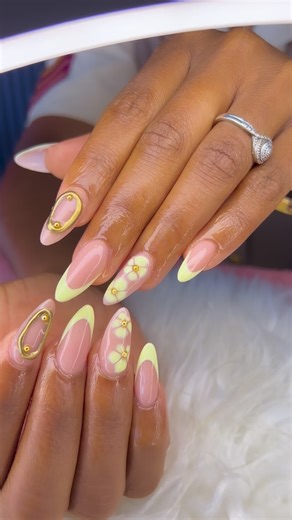 Stylesanou nails on Instagram: "Butter yellow szn💛 #ᴇxᴘʟᴏʀᴇʀᴇᴇʟs #reelsnails"