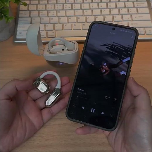 AI Translator Earbuds 🤖🎧 | Real-Time Translation in 140+ Languages | PAVUN Review 2025 #tech