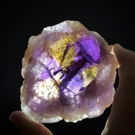 Quartz var. Ametrine
