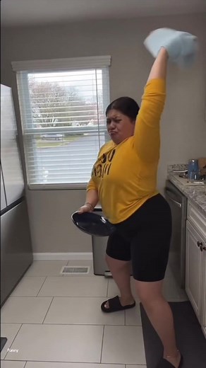 Cleaning Fails Compilation: Hilarious Moments You Can't Miss! 😂