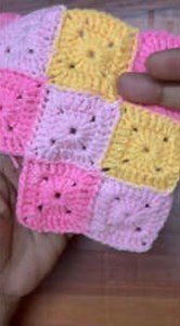 This super easy crochet lace pattern looks elegant