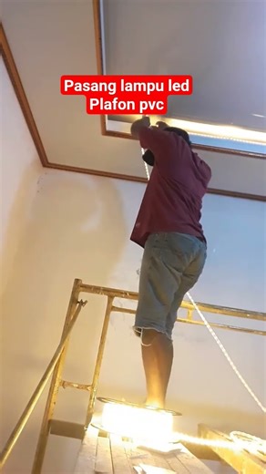 pasang lampu led strip di plafon pvc #shorts