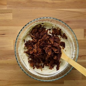 65K views · 568 reactions | The number-one sandwich (don't even think about it, grilled cheese) becomes a hugely popular party dip in this easy-to-make recipe. Get the recipe here: https://www.bettycrocker.com/recipes/baked-blt-dip/9a280364-5d6b-42df-9b48-a10853453b65?utm_source=facebook&utm_medium=social_organic&utm_campaign=MSP_XX?&mktgimp=XX | Betty Crocker | Facebook