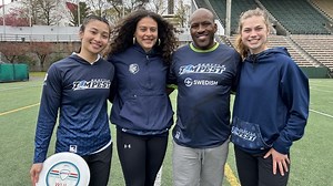 Terry tries Seattle's next big sport: Ultimate frisbee