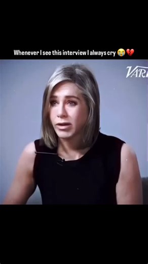 Book Reviews, Previews & More on Instagram: "Jennifer Aniston trying not to cry during the Variety’s “Actors on Actors” interview in June 2024 with Quinta Brunson. When Quinta asked her about watching friends now, you could see the emotion hit instantly. Jen took a deep breath, blinked back tears, and whispered, “don’t make me cry.” A beautiful, heartbreaking moment that we all felt with her. 💔😭 ✨ edit by (iluvfriends_1 on TT) #jenniferaniston #quintabrunson #chandlerbing #rachelgreen #friends