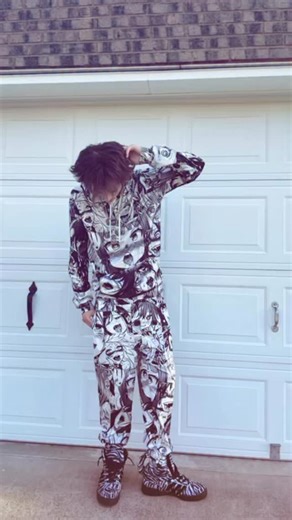 bennett on Instagram: "real fashion - - - - - #explore #trending #swag #ootd #ootd #reels #gif"