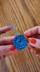 Ways to Crochet a Magic Ring/Circle #fypシ゚viralシ #crochetbyjen #crocheter #fypシ゚ #crochet #yarnlove #gantsilyo #crocheting #magicring #magiccircle #crochetmagicring | Simply Yarn