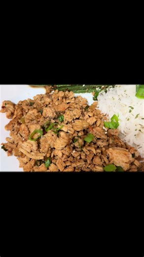 Delicious Sesame Ground Chicken with Green Beans