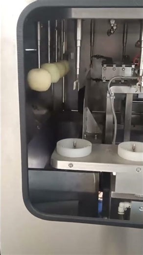 Apple peeler and corer machine,with four working stations can peel the apples,pears,etc. #machine