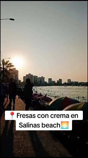 Fresas con crema en Salinas: Delicia veraniega