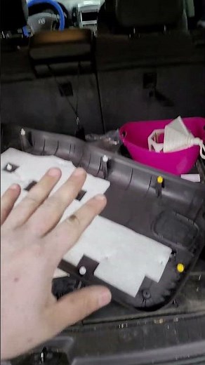 how i replace license plate bulbs that have the rusty screws #mechanic #automobile #howto