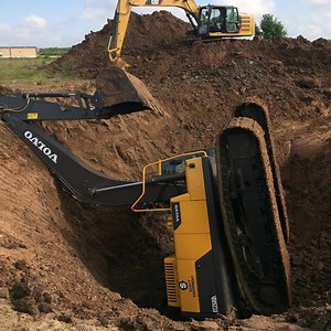 1.5M views · 7.2K reactions | Tractor accident! Two excavators and one rescue bulldozer Cr: Latest Machines | Latest machines | Facebook