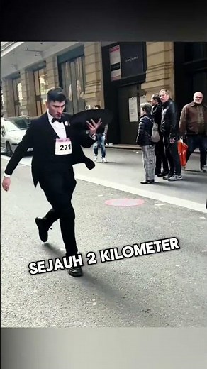 Running competition for restaurant waiters