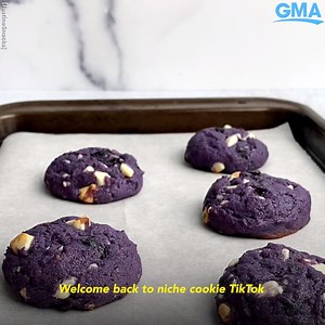 These naturally colored vegan blueberry cookies are the perfect springtime treat! 💙 https://gma.abc/32HKBJ9 | Good Morning America