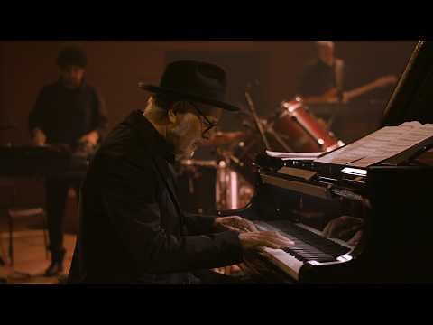 Ludovico Einaudi - Pathos (Live Performance Video)