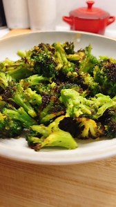 0 Prep & Crispy! This frozen broccoli in air fryer recipe is the quick and healthy side dish dreams are made of! https://iheartumami.com/frozen-broccoli-in-air-fryer/ - No thawing required - Minimal, simple ingredients. - Half the time it would take to roast in the oven. It's always good to have a bag of frozen broccoli in the freezer for emergency meals, plus it's great for cooking on a budget, and it pairs well with so many things! A must-have dish in your back pocket! | I Heart Umami