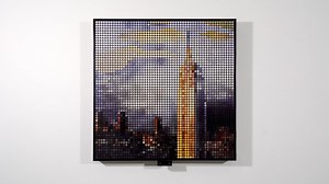 Remarkable Interactive AI Flip-Disc Display Visualizing the Time and Weather at the Empire State Building
