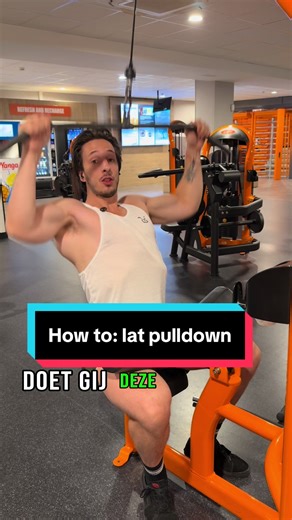 Mastering the Wide Grip Lat Pulldown Technique