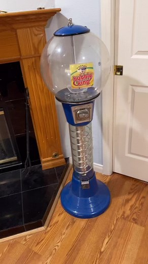 Spiral gumball machine disassembling and cleaning. #gumball #cleantok #MyTeacherWins #cleaningtiktok #gumballmachine