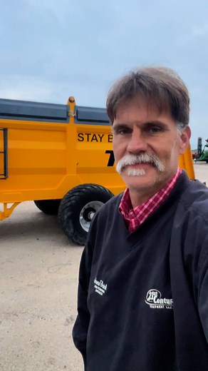 Spread it, and spread it like a king!! Easy to pull and ready to roll!! #agriculture #cattle #eatbeef #wholesale | High Plains Wholesale Equipment
