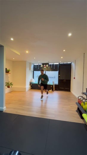 Deep Tier forward split lunge