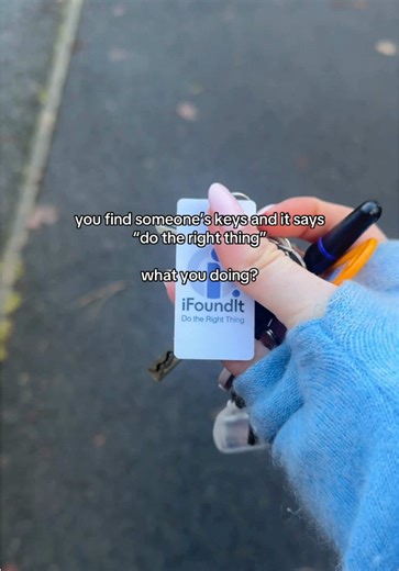 You find someone’s keys and it says “do the right thing” what are you doing? #honestytest #honesty #keys #lostandfound #keyslife