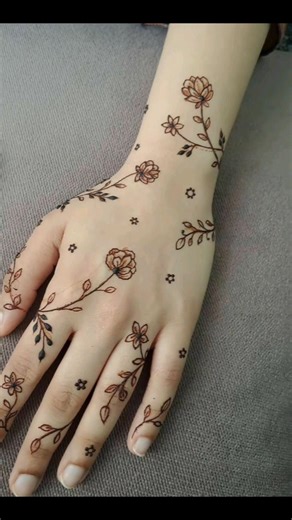 Simple Aesthetic Back Hand Mehndi 🌿