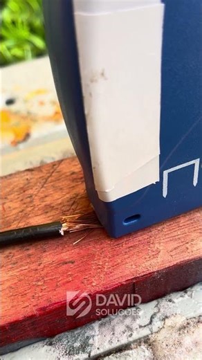 The trick to connect two wires using staples.”#WireHack#DIYTrick#SmartFix