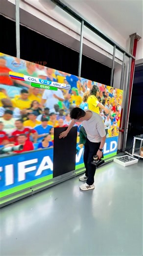 Plugged the cable in, the LED came back to life.#yuchip #ledwalldisplay #troubleshooting #stageshow