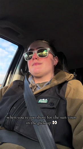 Being 5ft 4 has it’s disadvantages.. 😎 #SmallPersonProblems #FunnyVideo #ForYouPage