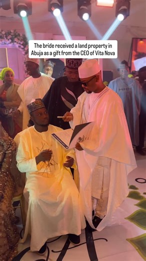 ABUJA CONTENT CREATOR on Instagram: "The CEO of Vita Nova presented the bride with a land property in Abuja. WOW! 💰"