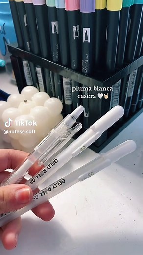 Pluma Blanca Casera: ¡Aprende a Hacerla en Casa!