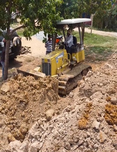 Landfill Operation by Dozer D20P Driver Pushing Soil to Clear Trash | SoulSync Hub