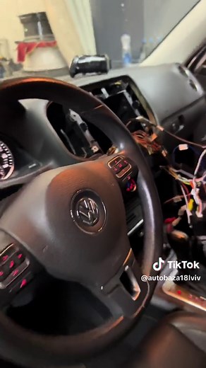 Install Teyes CC3 to VW Tiguan 2015 #lviv #autobaza18 #tiguan #vw #teyes #cc3 #android