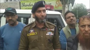 77K views · 720 reactions | #rajorikadal #srinagar Rajori Kadal traffic lights are now officially functional from today — a great step toward better traffic management in the area.  Video Tariq Ahmad | The Downtown TV | Facebook