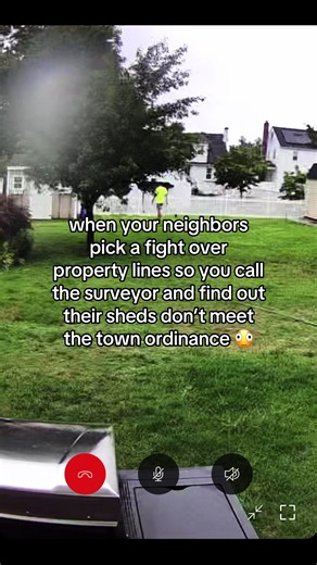 The moment we’ve all been waiting for. More to comeeee #neighborwars #newjersey #drama #crazyneighbors #fyp