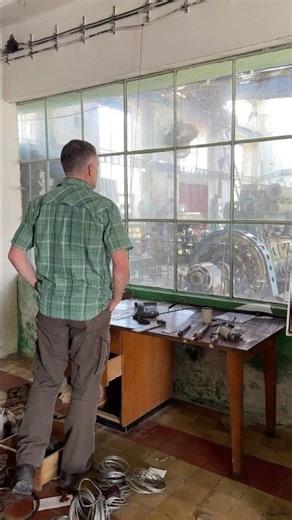 Abandoned generator. #abandoned #rareplaces #urbex #abandonedplaces