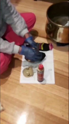 #part 1#how to do Brasso metal polish#how to use brasso‪@simmuskitchensimmuskitchen9373‬