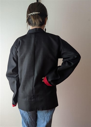 One‑of‑a‑kind Hand‑stitched Silk Jacket Reconstructed Japanese Textile Art Lightweight Sculptural Coat, 200g - Etsy