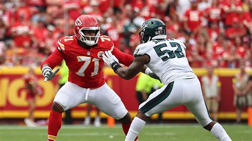 Rookie tackle Josh Simmons allows zero pressures, shows athleticism following interception