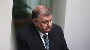 United Australia Party leader Craig Kelly has been egged at a campaign event in Melbourne. Watch the full episode at www.skynews.com.au/flash | Sky News Australia