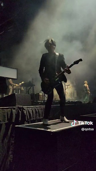 THE END IS NERO 🖤 www.qotsa.com/tour